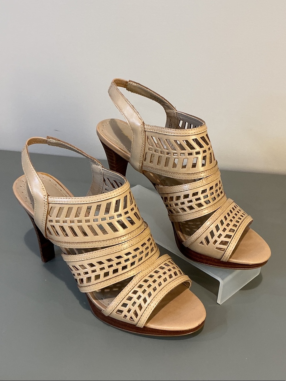 Adrienne Vittadini Prim Nude Cutout Leather Slingback Heels, size 7.5